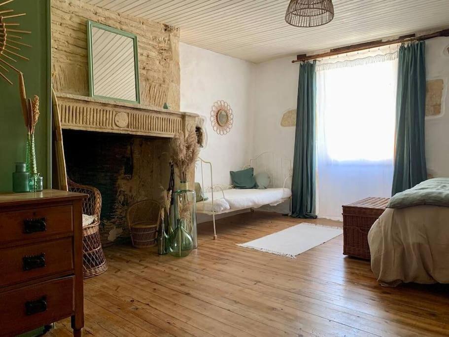 Maison Medievale Climatisee Avec Jardin モンパジエ エクステリア 写真