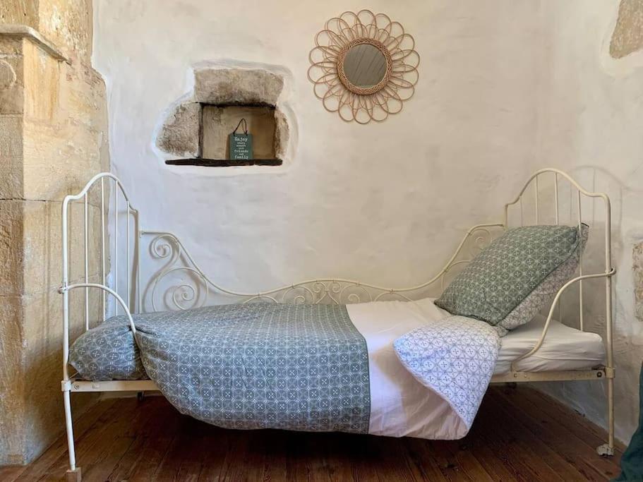Maison Medievale Climatisee Avec Jardin モンパジエ エクステリア 写真